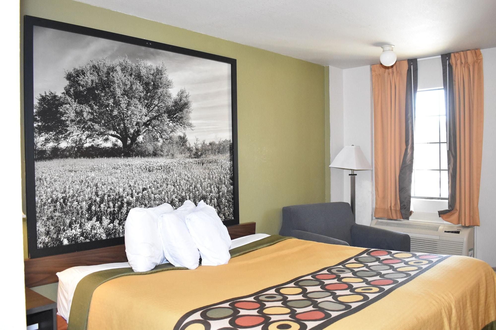 Super 8 By Wyndham Fredericksburg Hotel Ngoại thất bức ảnh